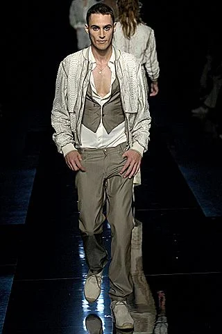 Look 16